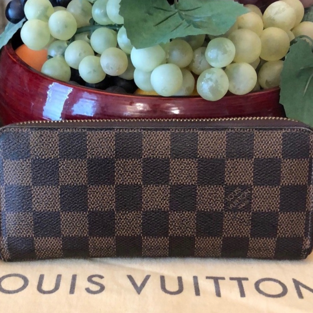 Authentic Louis Vuitton Clemence Wallet DE
